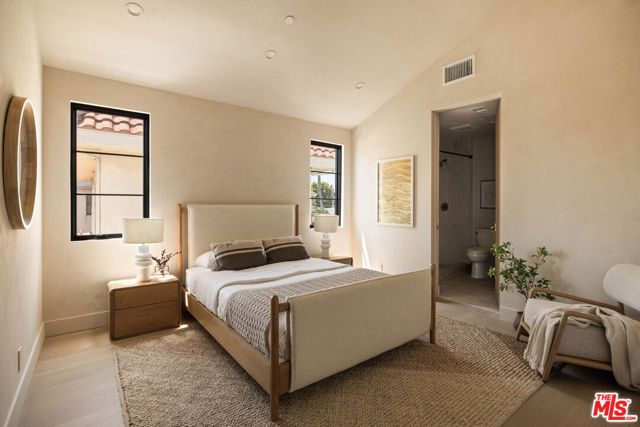 2137 Ashland Avenue, Santa Monica, CA 90405