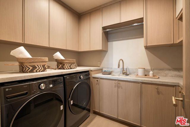2137 Ashland Avenue, Santa Monica, CA 90405