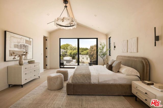 2137 Ashland Avenue, Santa Monica, CA 90405