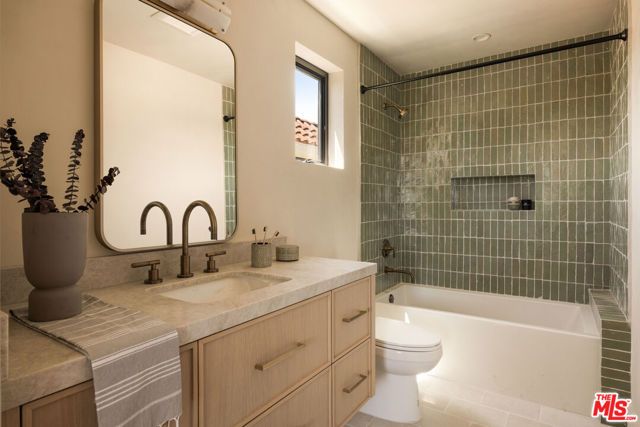 2137 Ashland Avenue, Santa Monica, CA 90405