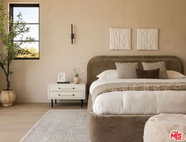 2137 Ashland Avenue, Santa Monica, CA 90405
