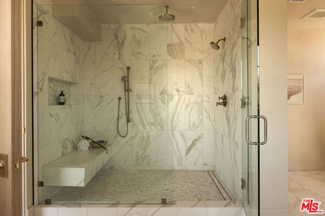 2137 Ashland Avenue, Santa Monica, CA 90405