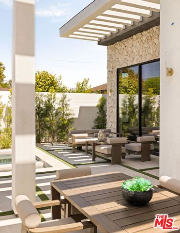 2137 Ashland Avenue, Santa Monica, CA 90405