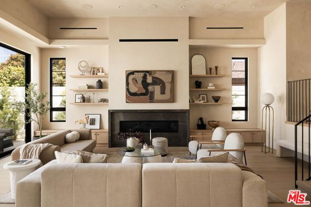 2137 Ashland Avenue, Santa Monica, CA 90405