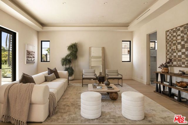 2137 Ashland Avenue, Santa Monica, CA 90405