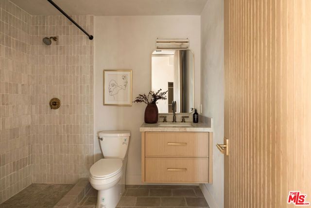 2137 Ashland Avenue, Santa Monica, CA 90405