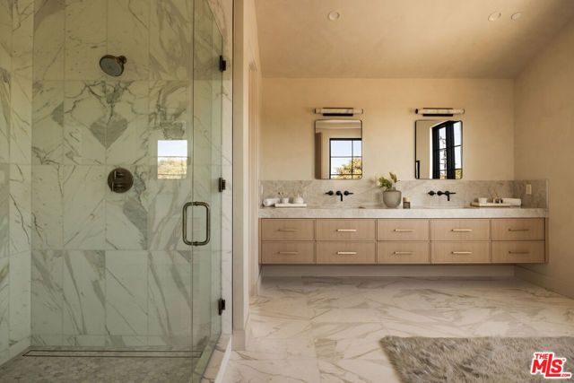 2137 Ashland Avenue, Santa Monica, CA 90405