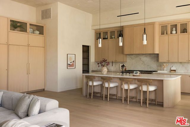 2137 Ashland Avenue, Santa Monica, CA 90405