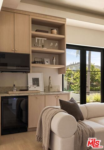 2137 Ashland Avenue, Santa Monica, CA 90405