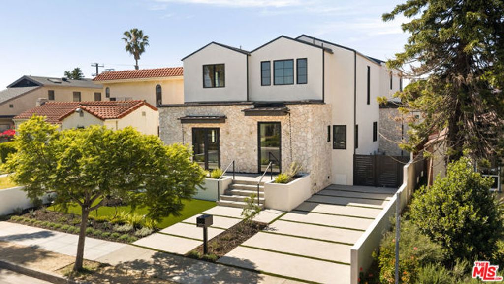 2137 Ashland Avenue, Santa Monica, CA 90405