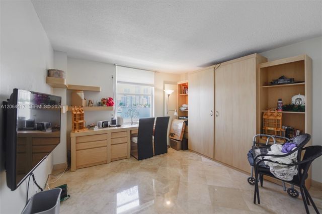 430 Golden Isles Drive 306, Hallandale Beach, FL 33009