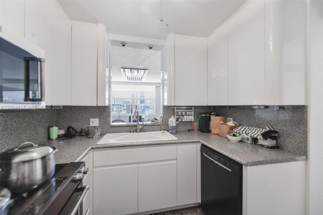 430 Golden Isles Drive 306, Hallandale Beach, FL 33009
