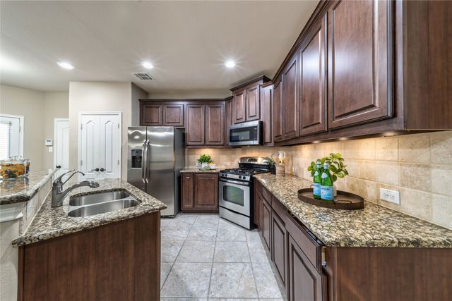 4125 Comanche Drive, Carrollton, TX 75010