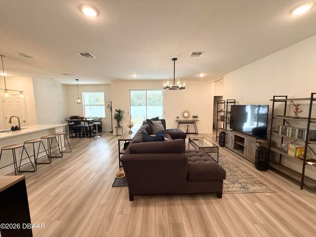 14 Ethan Allen Drive, Palm Coast, FL 32164