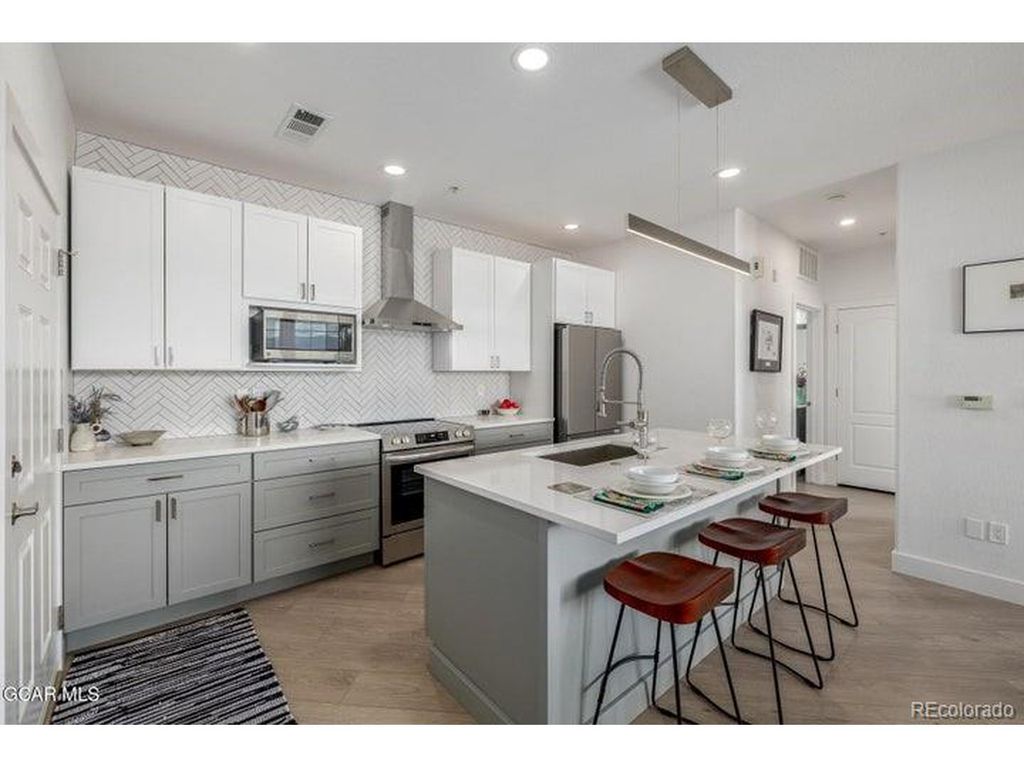 160 Village Rd F207, Granby, CO 80446