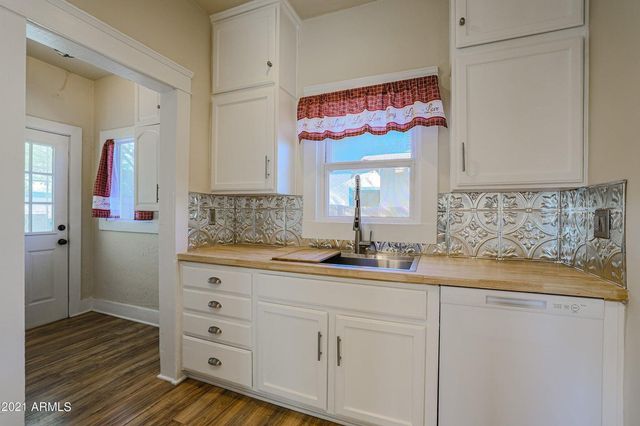 1005 E Moreland Street, Phoenix, AZ 85006