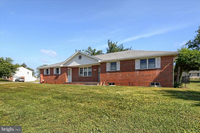 101 RAYPAULA DR, Shrewsbury, PA 17361