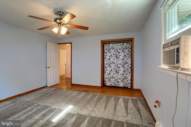101 RAYPAULA DR, Shrewsbury, PA 17361