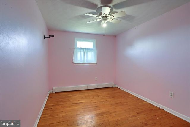 101 RAYPAULA DR, Shrewsbury, PA 17361