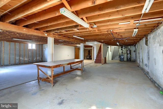 101 RAYPAULA DR, Shrewsbury, PA 17361