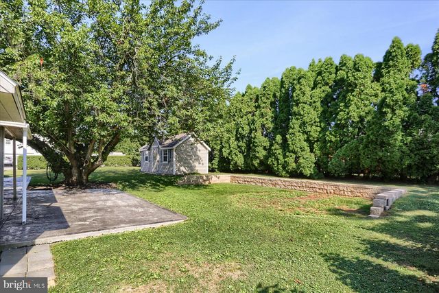 101 RAYPAULA DR, Shrewsbury, PA 17361