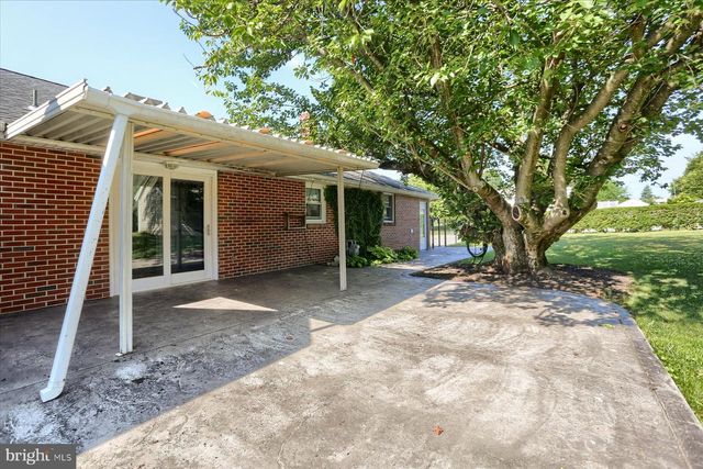 101 RAYPAULA DR, Shrewsbury, PA 17361