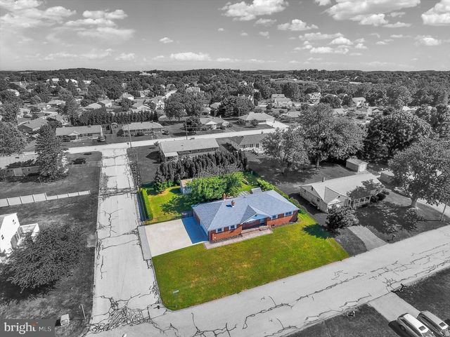 101 RAYPAULA DR, Shrewsbury, PA 17361