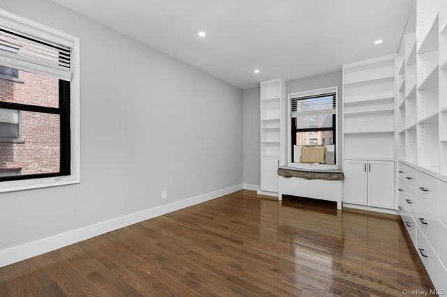 325 Main Street 4D, White Plains, NY 10601