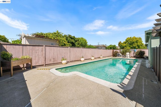 347 Anza Way, San Leandro, CA 94578