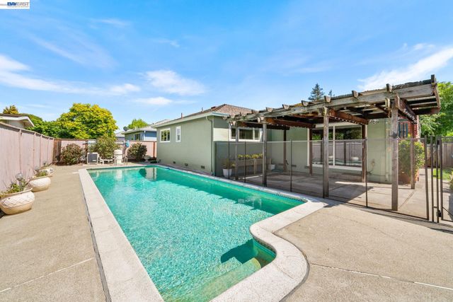 347 Anza Way, San Leandro, CA 94578
