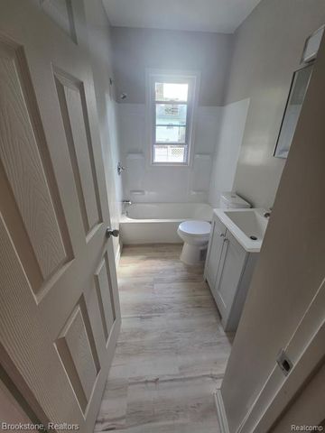 15496 Minock Street, Detroit, MI 48223