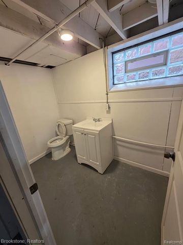 15496 Minock Street, Detroit, MI 48223