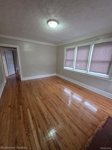 15496 Minock Street, Detroit, MI 48223