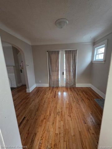 15496 Minock Street, Detroit, MI 48223