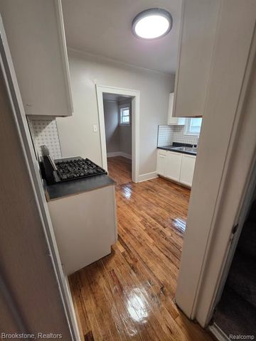 15496 Minock Street, Detroit, MI 48223