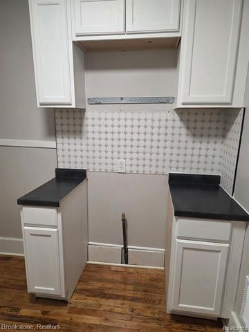 15496 Minock Street, Detroit, MI 48223