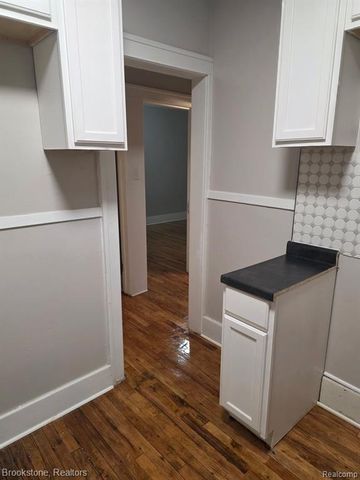 15496 Minock Street, Detroit, MI 48223