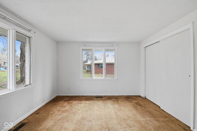 2226 Lake Drive, Anderson, IN 46012