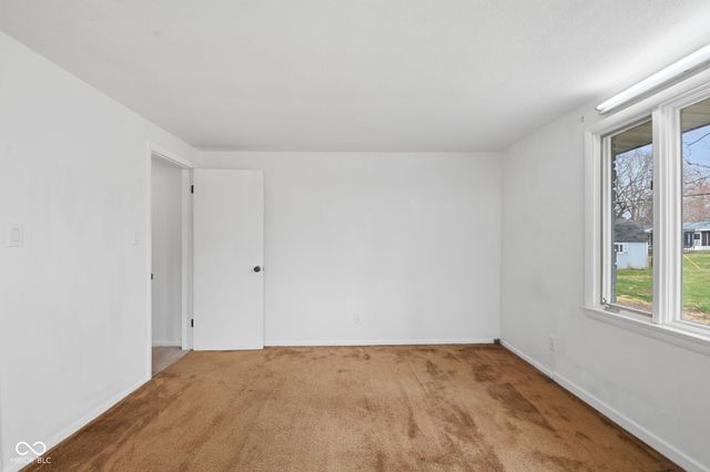 2226 Lake Drive, Anderson, IN 46012