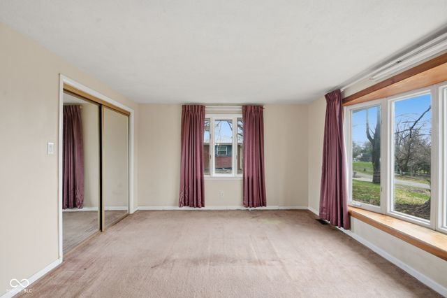 2226 Lake Drive, Anderson, IN 46012