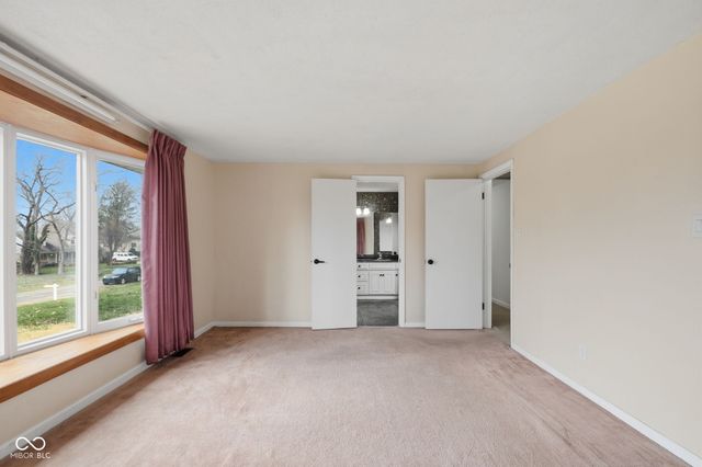 2226 Lake Drive, Anderson, IN 46012