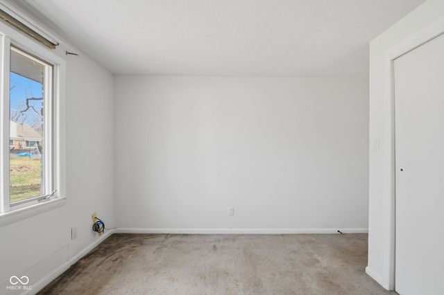 2226 Lake Drive, Anderson, IN 46012