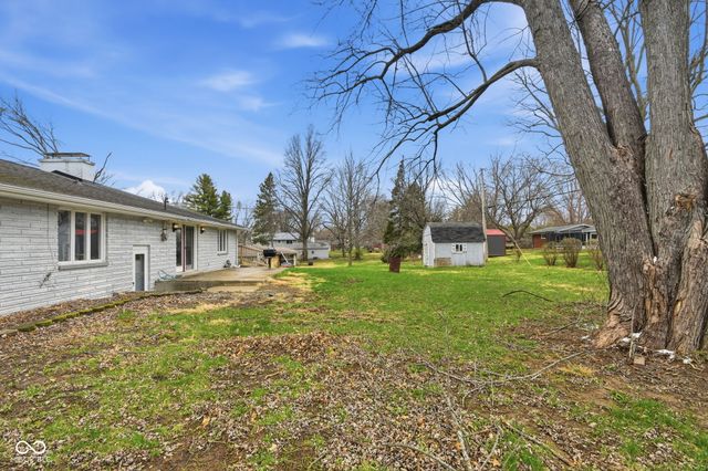2226 Lake Drive, Anderson, IN 46012