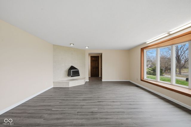 2226 Lake Drive, Anderson, IN 46012