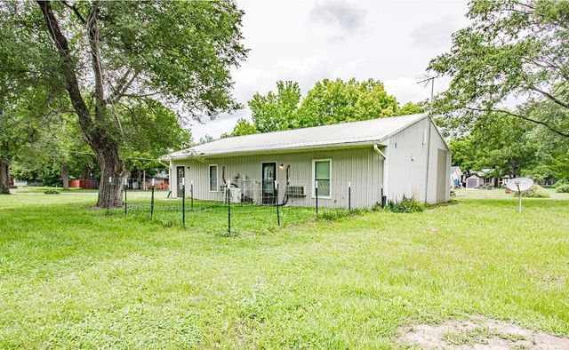 711 S Clay Street, Holden, MO 64040