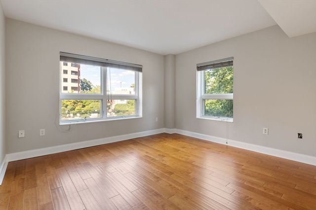175 Cottage 214, Chelsea, MA 02150