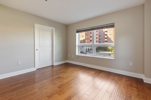 175 Cottage 214, Chelsea, MA 02150