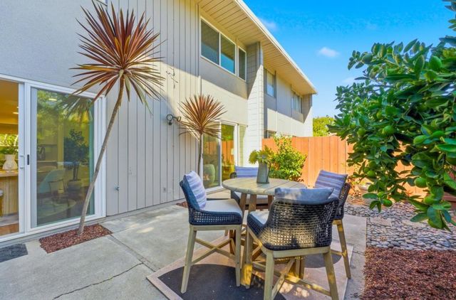 1101 Pomeroy Avenue, Santa Clara, CA 95051