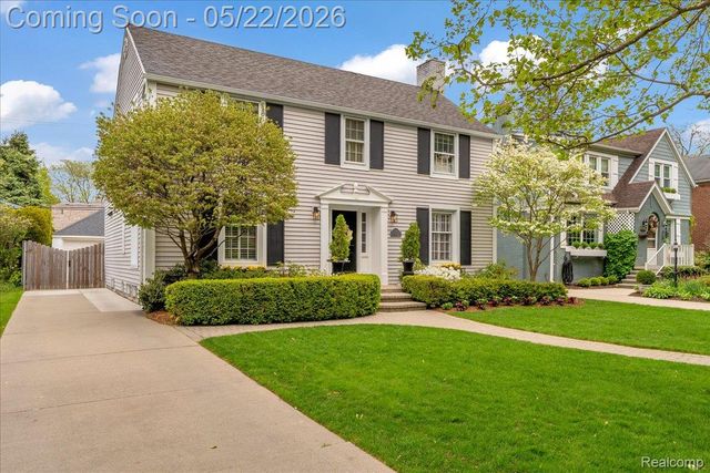 784 University Place, Grosse Pointe, MI 48230