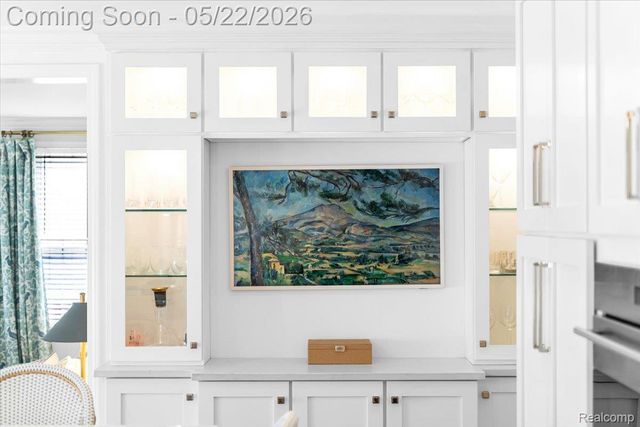 784 University Place, Grosse Pointe, MI 48230